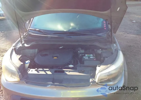 2015 Kia Soul + z USA, uszkodzony, nr VIN KNDJP3A55F7116130